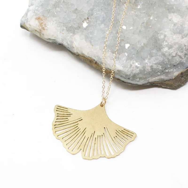 Beautiful necklaces and pendants with tree branch motifs for a nature-inspired design-Ginko Necklace